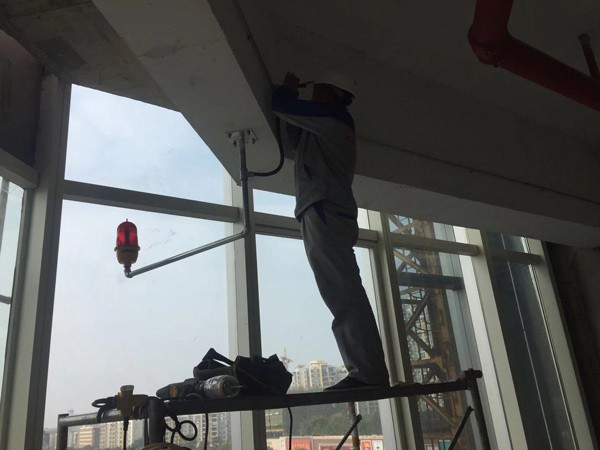 航空障碍灯可以在室内安装吗，比起在户外安装有什么好处